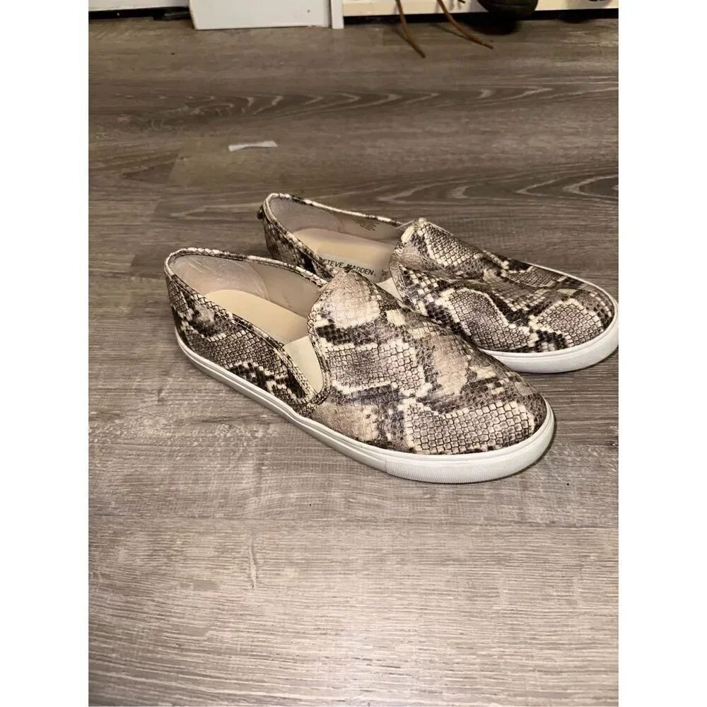 Steve Madden Snake Skin Slip On Shoes 9.5